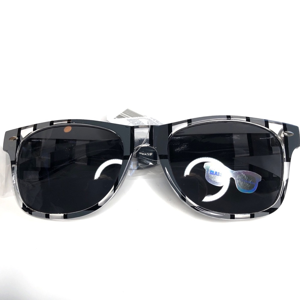 Two Tone Gray Striped Classic Sunglasses - Picture 2 of 3